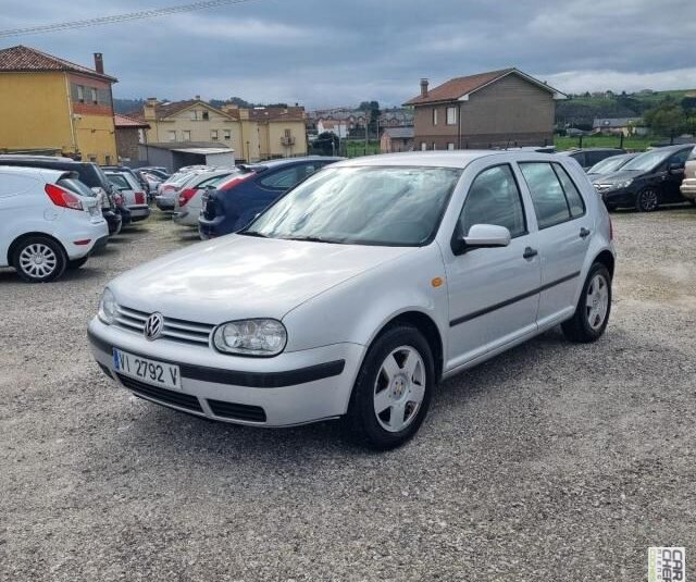 VOLKSWAGEN – Golf – 1.6 5 porte Comfortline