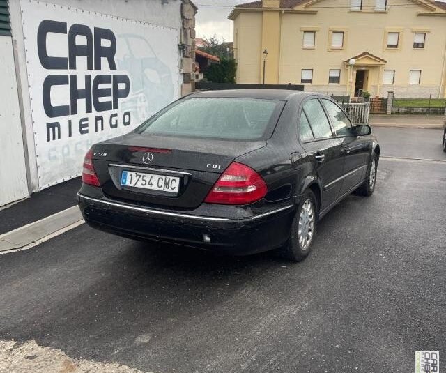 MERCEDES-BENZ Clase E 270 CDI Aut.