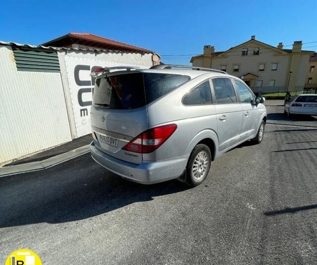 SSANGYONG Rodius XDi 2WD Plus