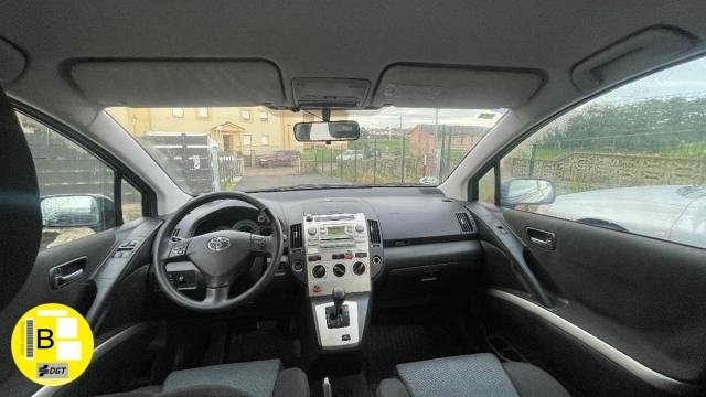 TOYOTA Corolla Verso 1.8 16V