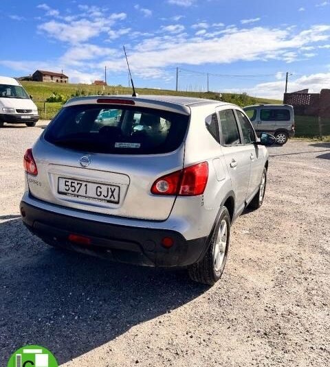 NISSAN Qashqai 4×4 2.0 Tekna