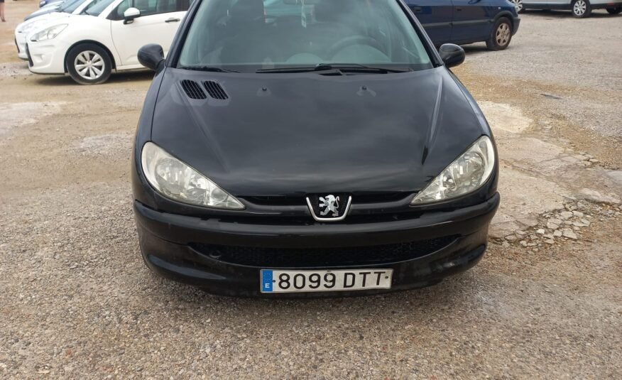 PEUGEOT 206 1.4 HDI XLine