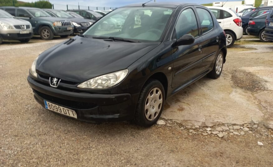 PEUGEOT 206 1.4 HDI XLine