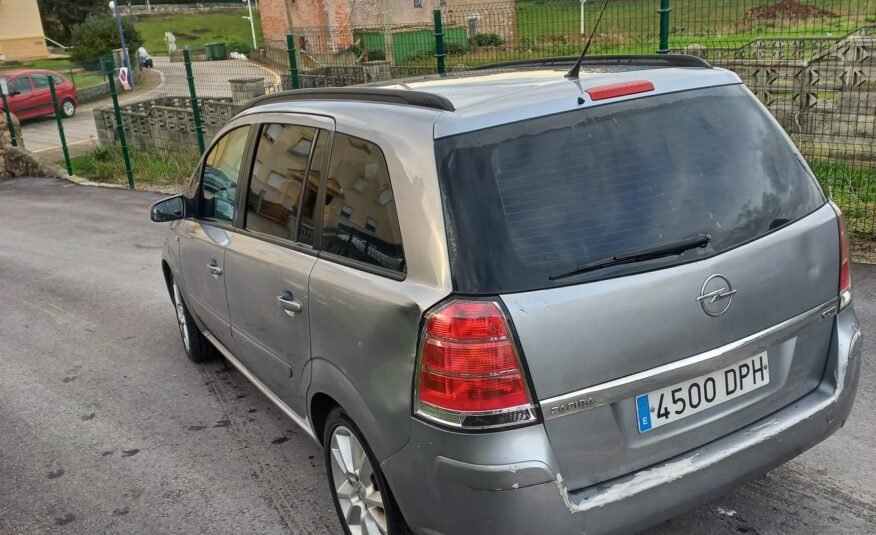 OPEL Zafira Essentia 1.9 CDTi