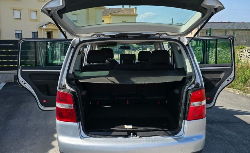 VOLKSWAGEN Touran 2.0 TDI