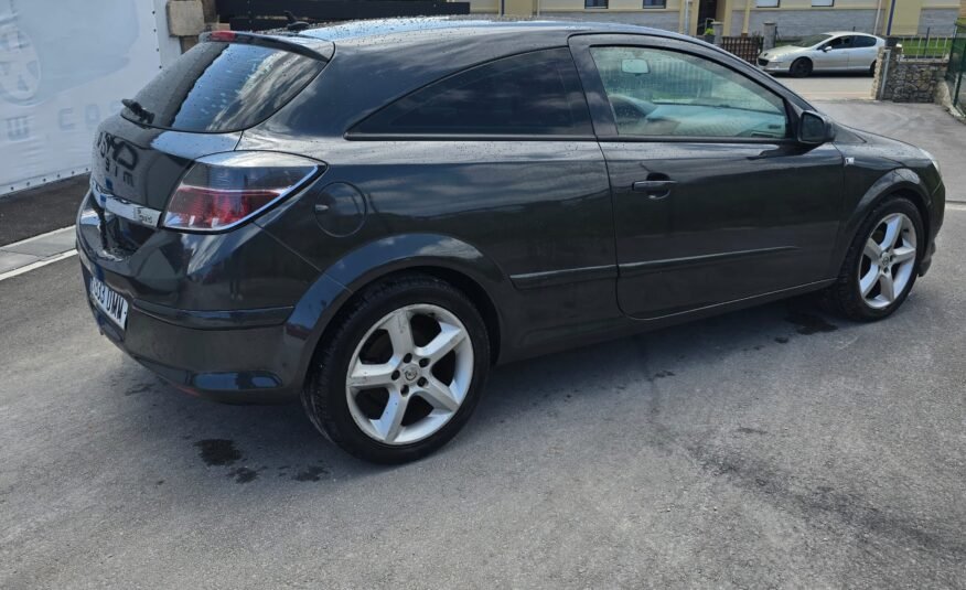 OPEL Astra GTC 1.6 16v Enjoy