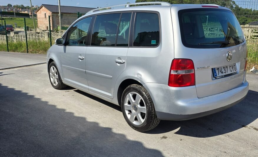 VOLKSWAGEN Touran 2.0 TDI