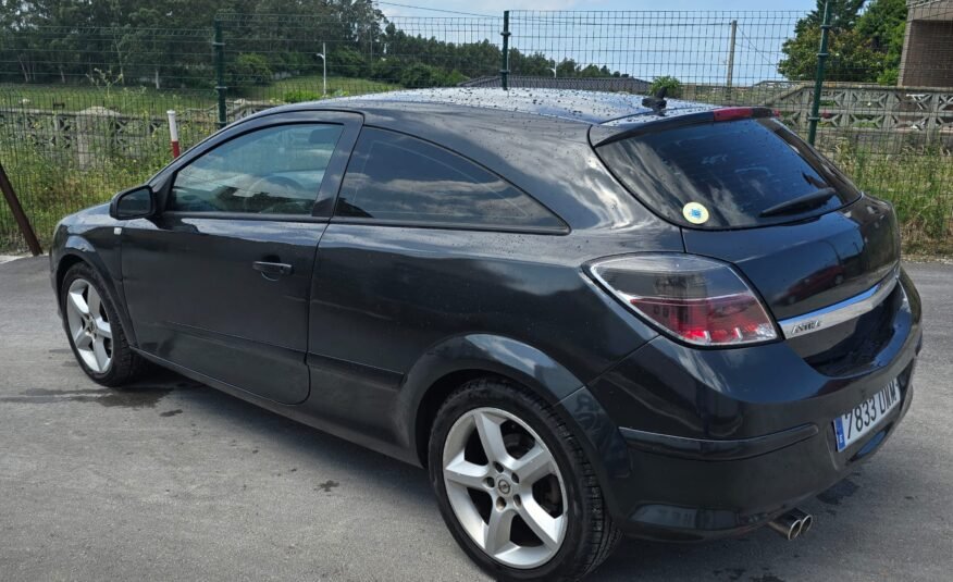 OPEL Astra GTC 1.6 16v Enjoy