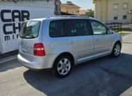 VOLKSWAGEN Touran 2.0 TDI