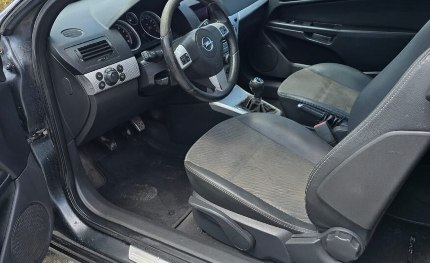 OPEL Astra GTC 1.6 16v Enjoy
