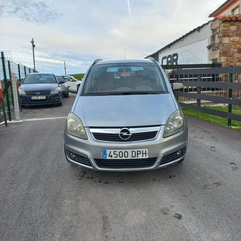 OPEL Zafira Essentia 1.9 CDTi