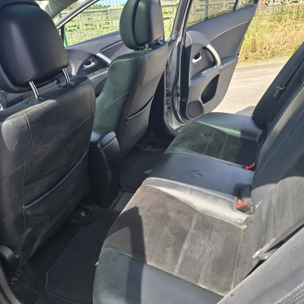TOYOTA AVENSIS CONFORT 120D CROSS SPORT
