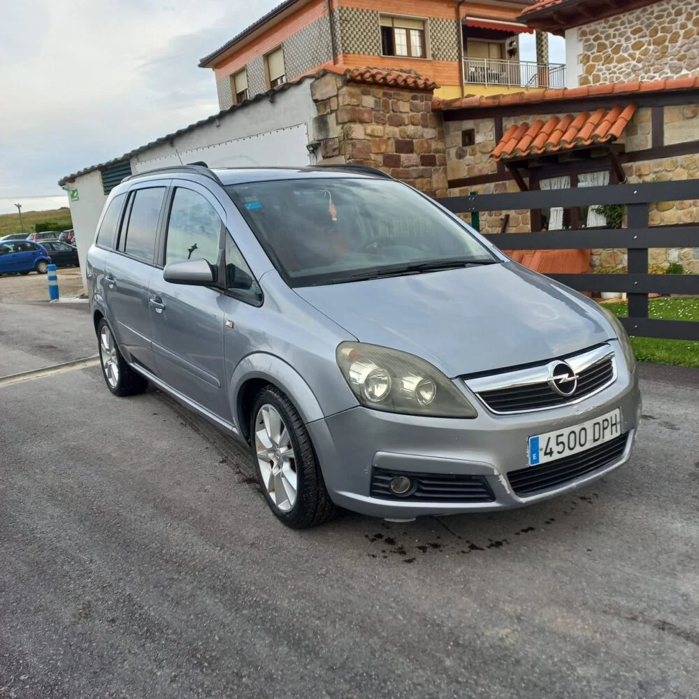 OPEL Zafira Essentia 1.9 CDTi