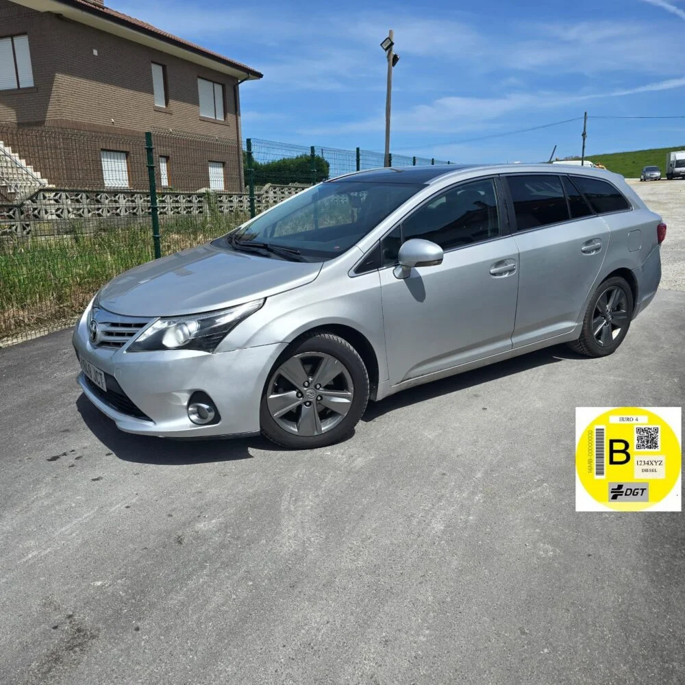 TOYOTA AVENSIS CONFORT 120D CROSS SPORT