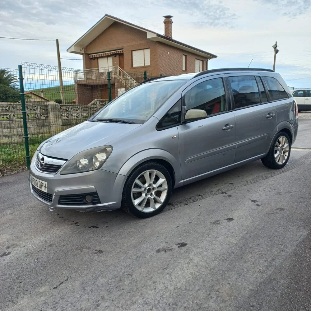 OPEL Zafira Essentia 1.9 CDTi