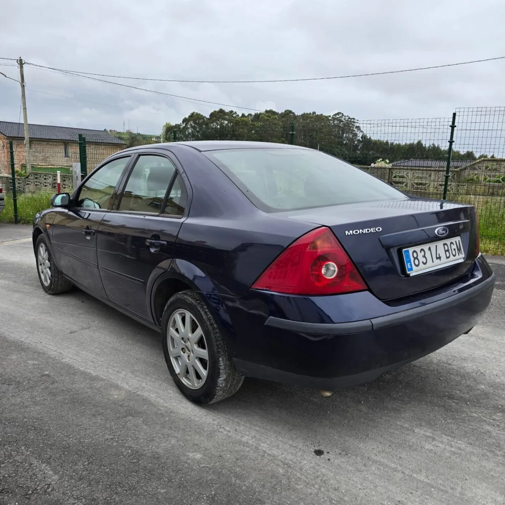 FORD MONDEO 1.8i Trend