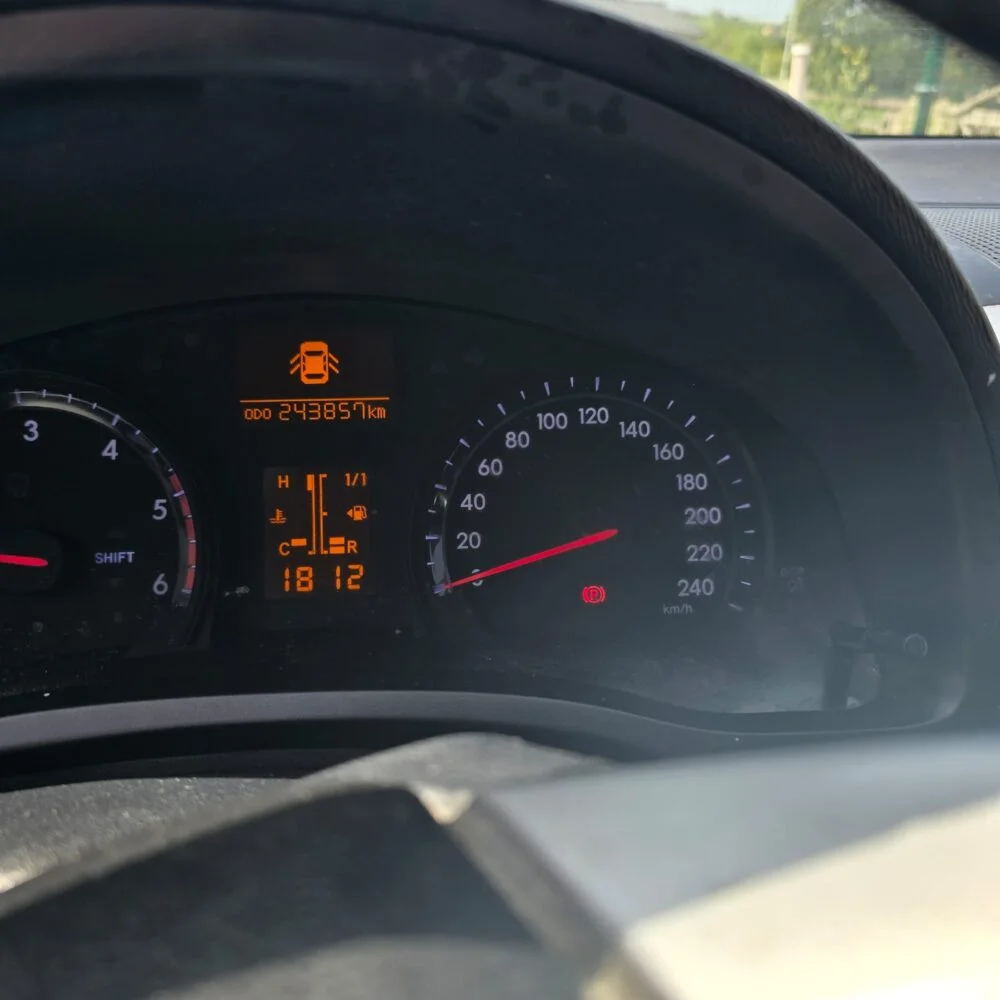 TOYOTA AVENSIS CONFORT 120D CROSS SPORT