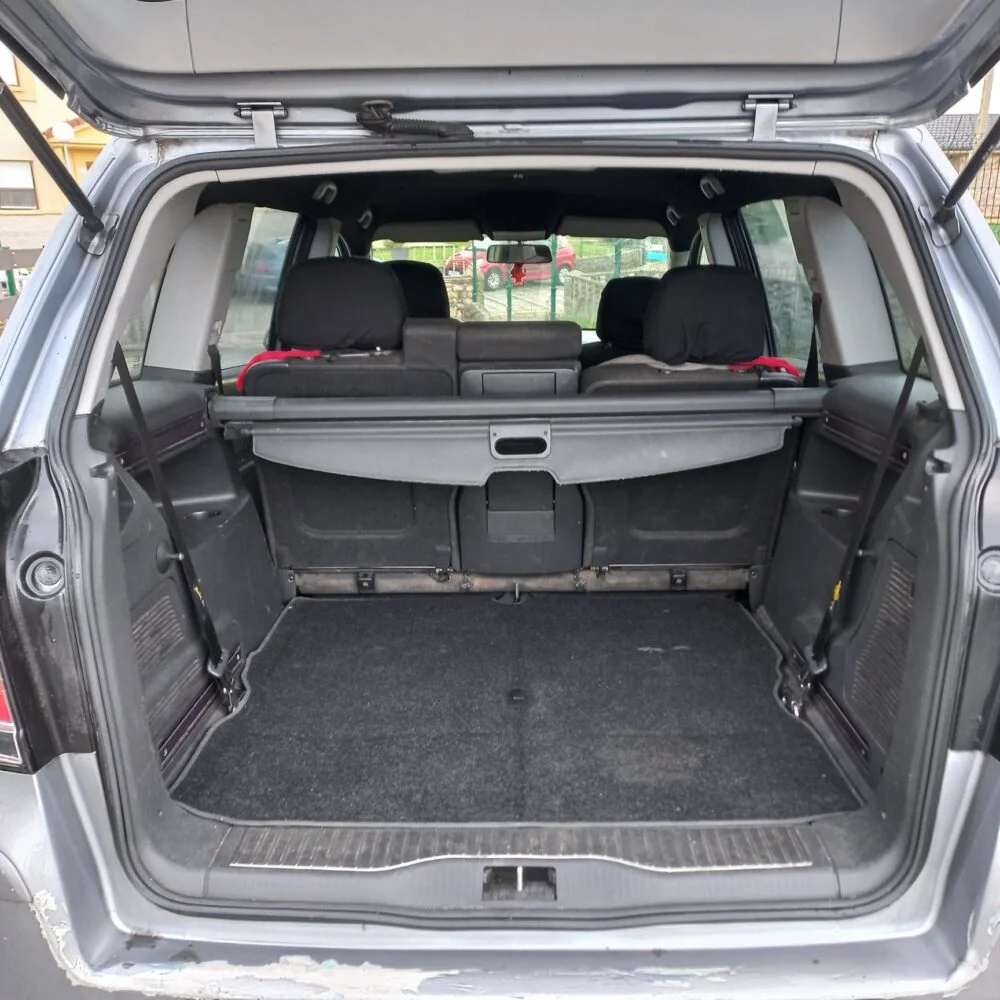OPEL Zafira Essentia 1.9 CDTi