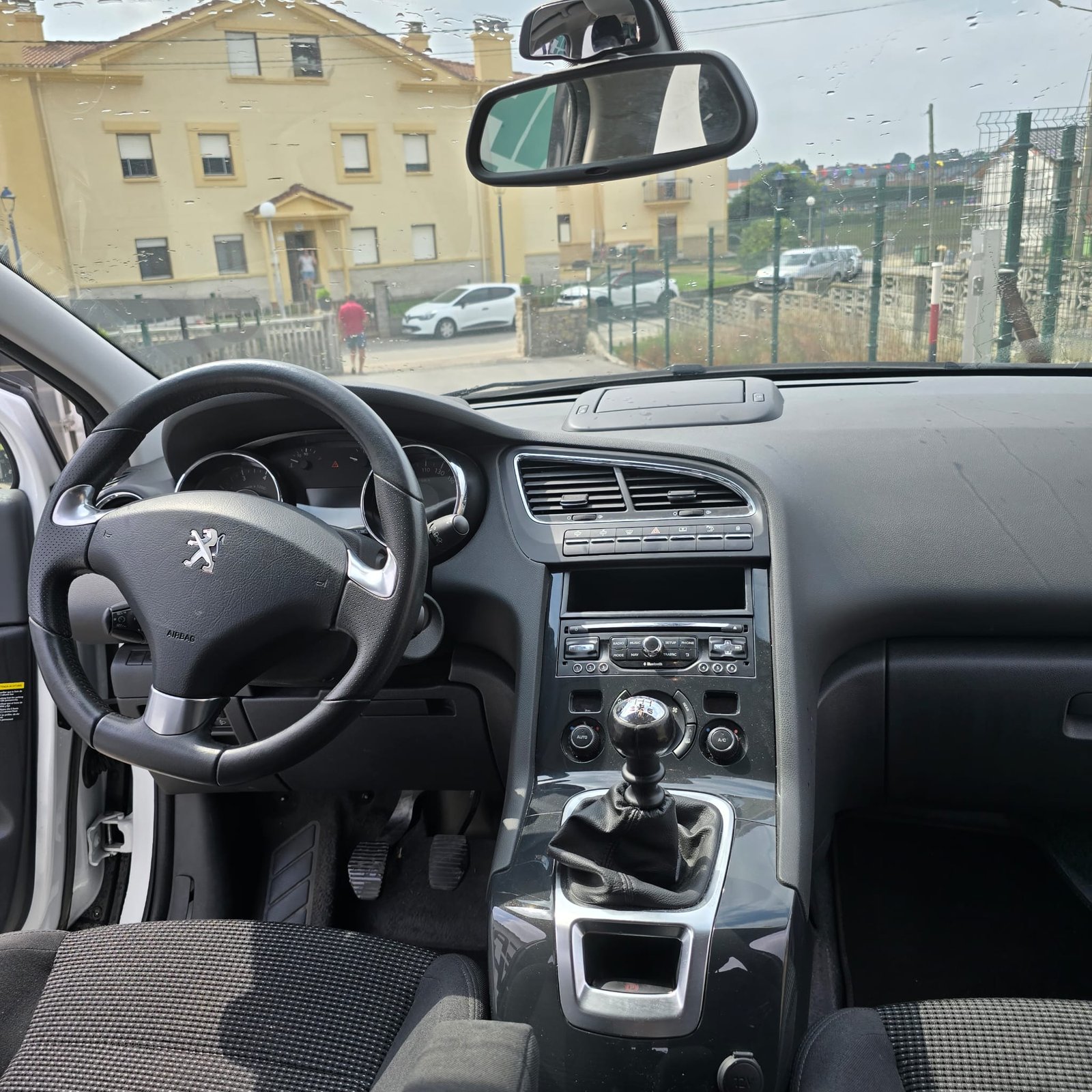 PEUGEOT 5008 1.6 THP ALLURE 16V