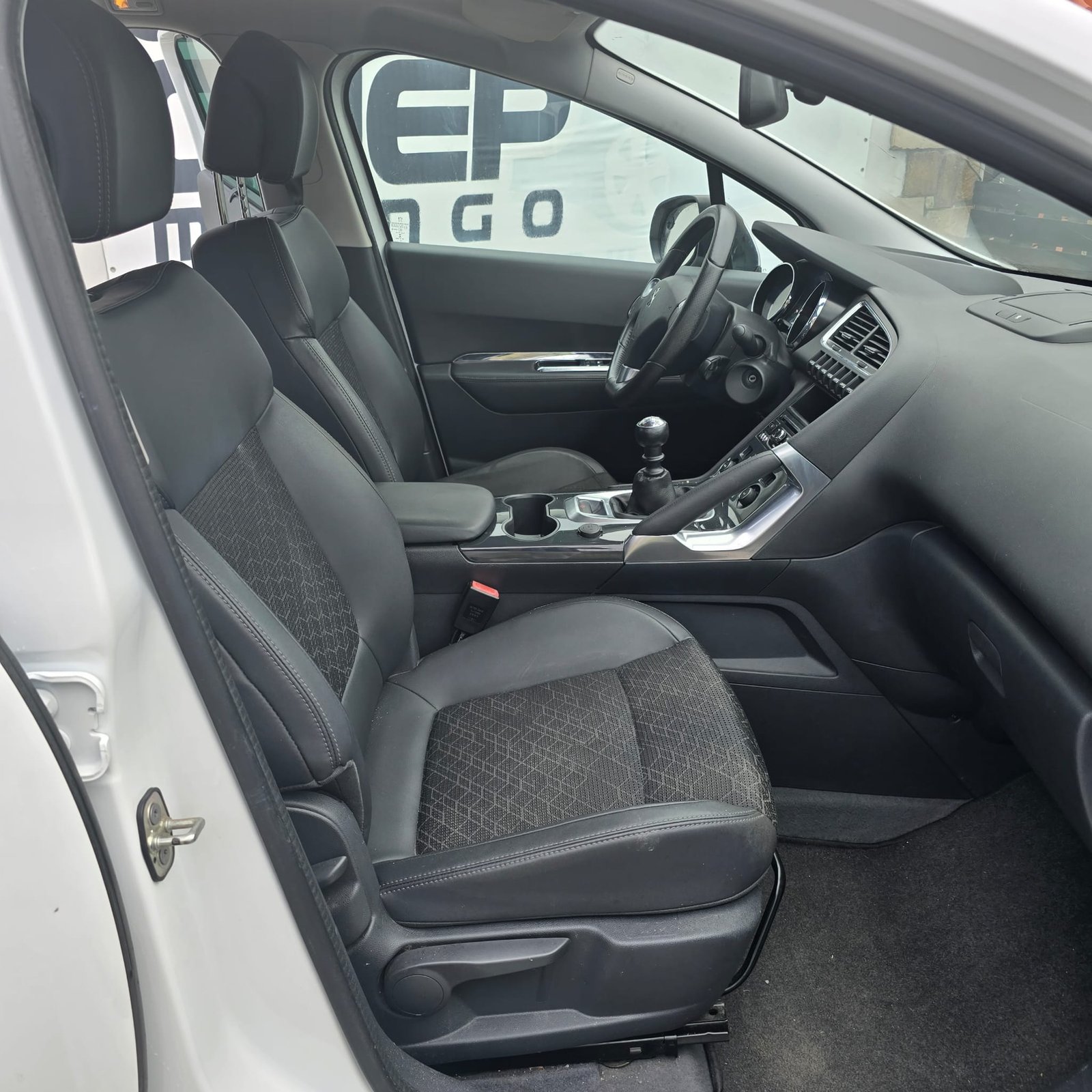 PEUGEOT 3008 ALLURE 1200 S&S