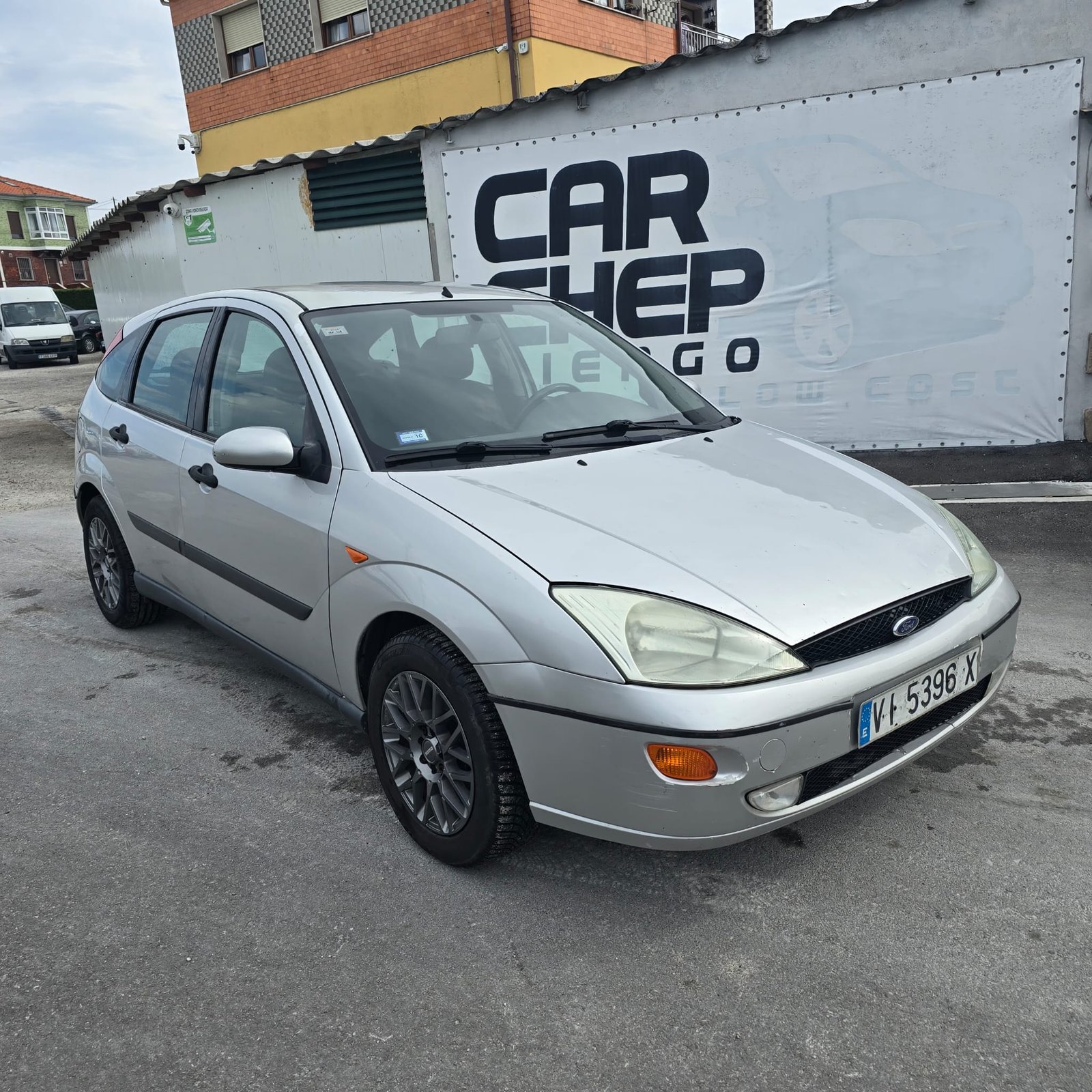 FORD FOCUS 1.6i GHIA