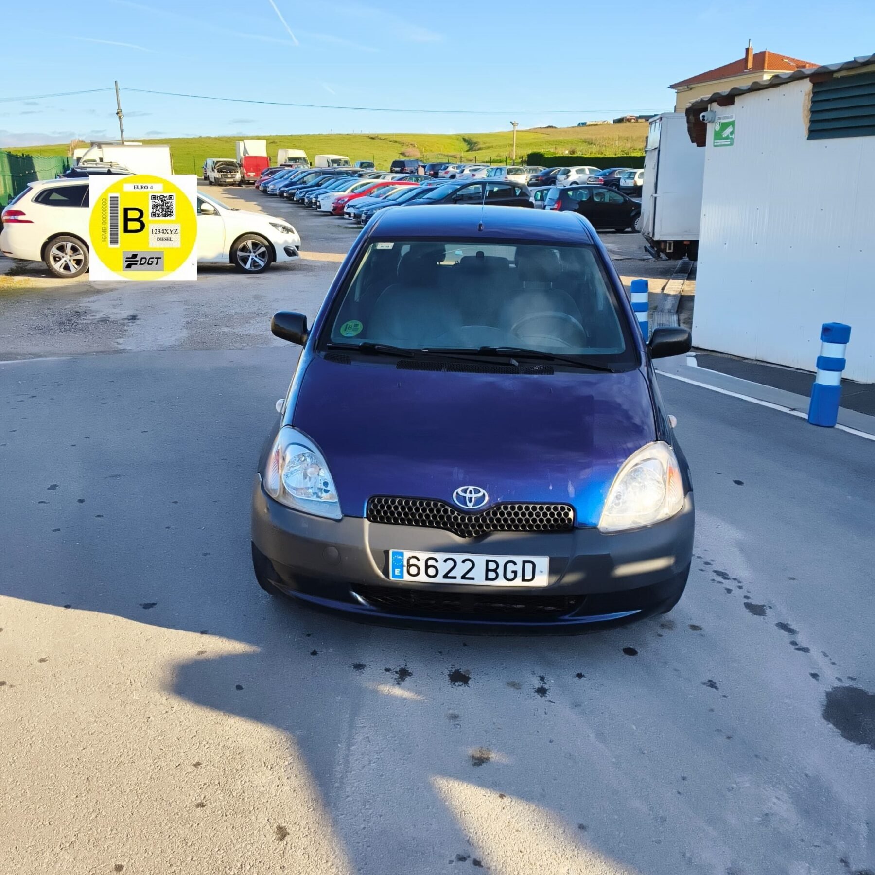 TOYOTA YARIS 1.0 LINEA TIERRA