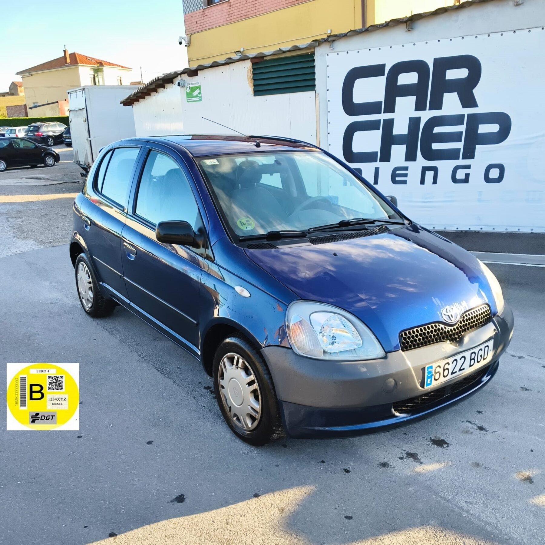 TOYOTA YARIS 1.0 LINEA TIERRA