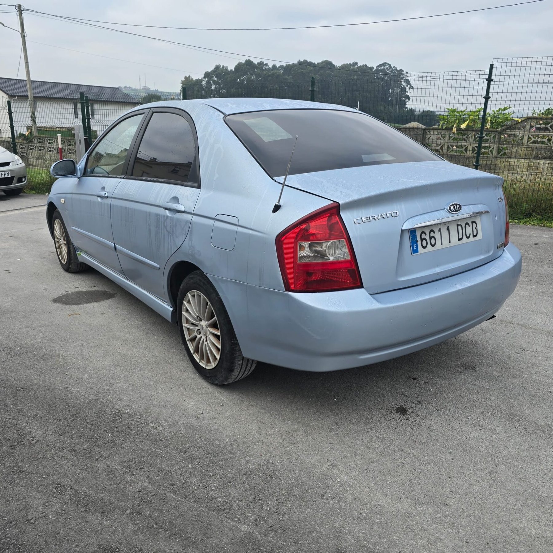 KIA CERATO 2.0 CRDi LX