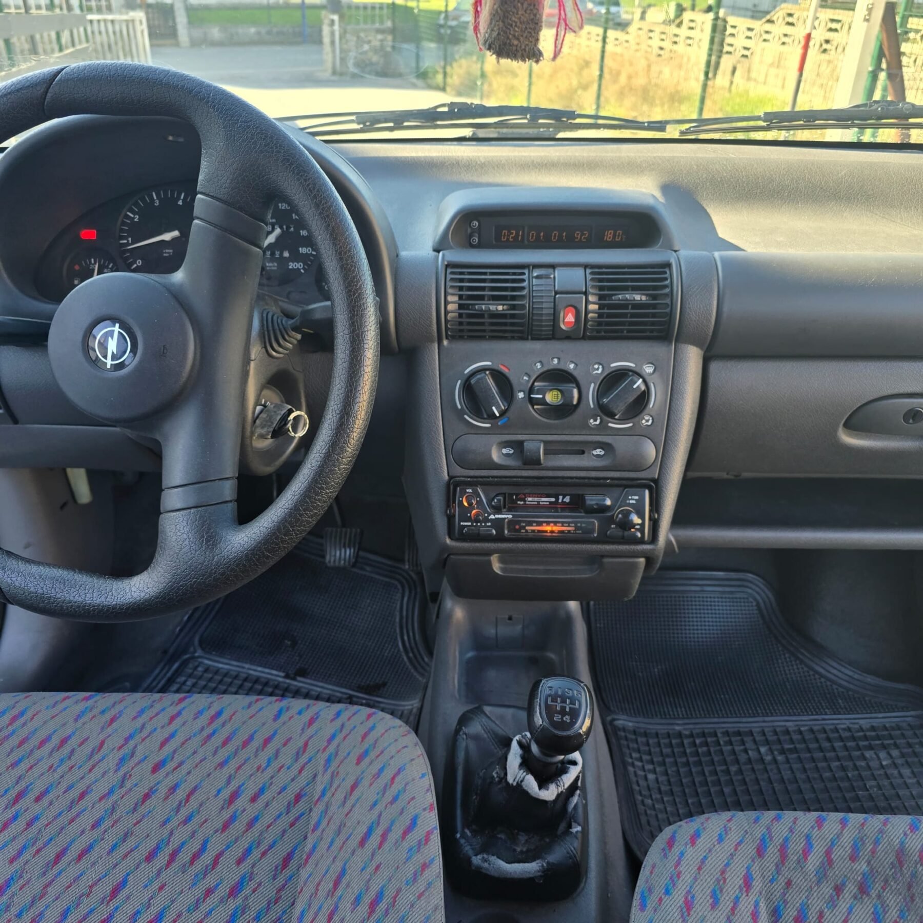 OPEL Corsa 1.2 TWIST