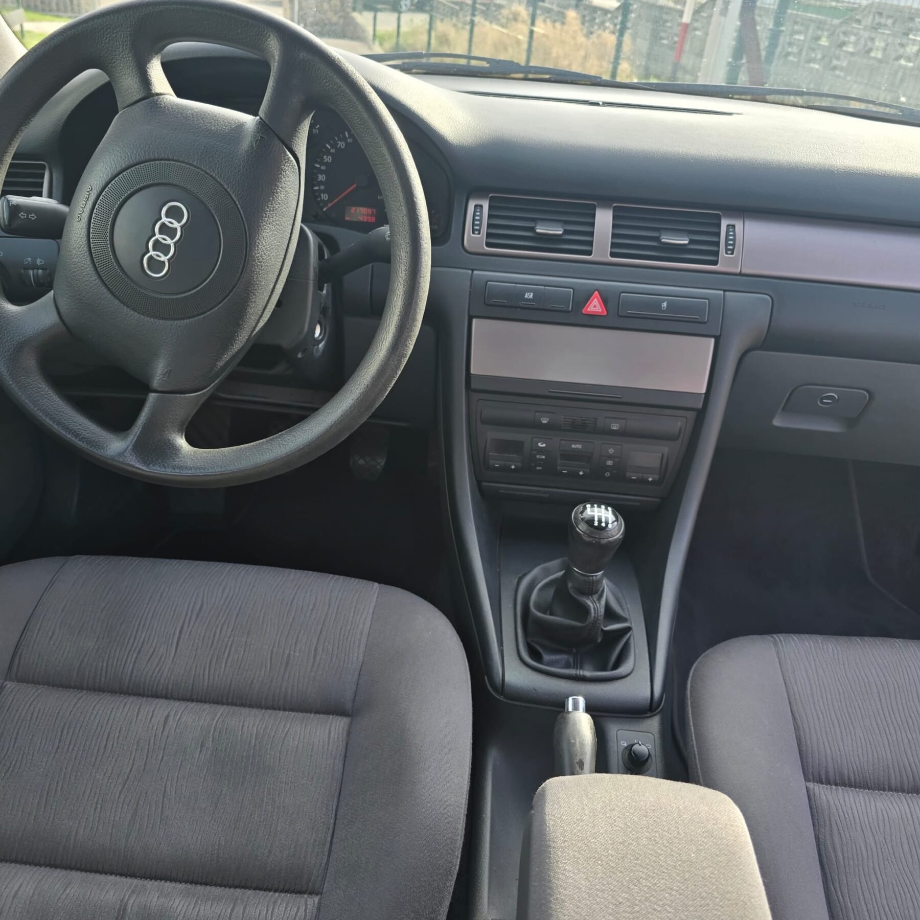 AUDI A6 2.5 TDI V6