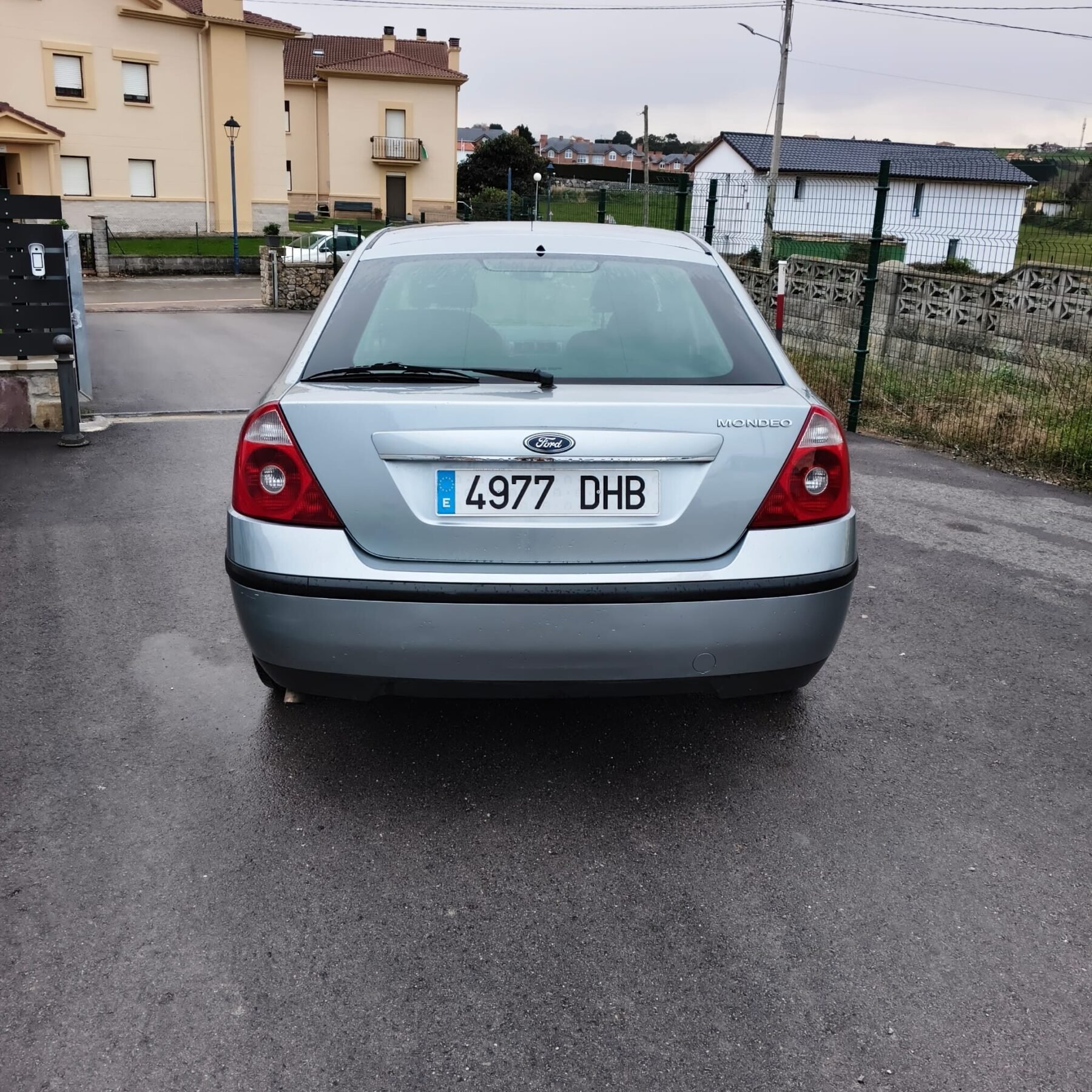 FORD MONDEO 2.0i 16V