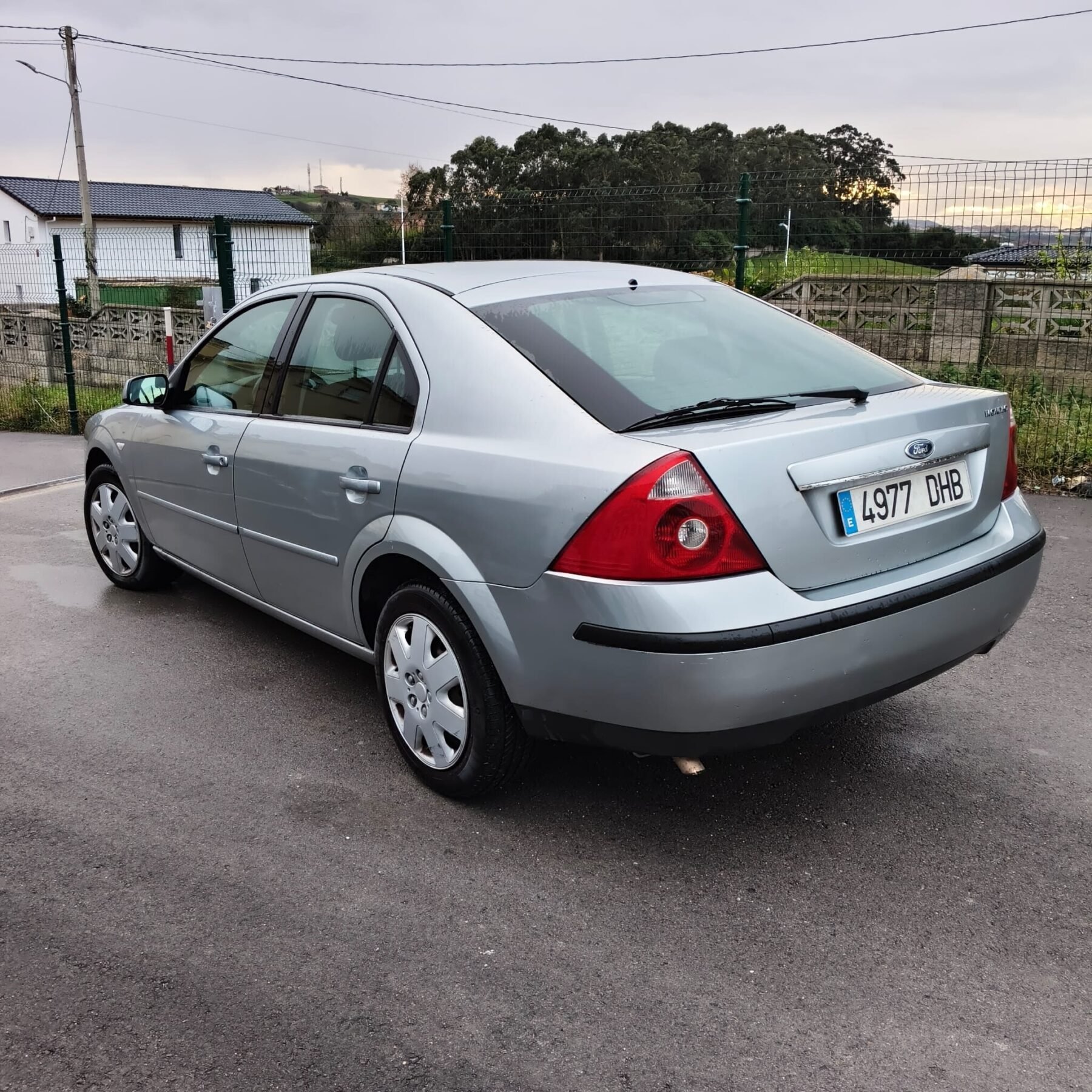 FORD MONDEO 2.0i 16V