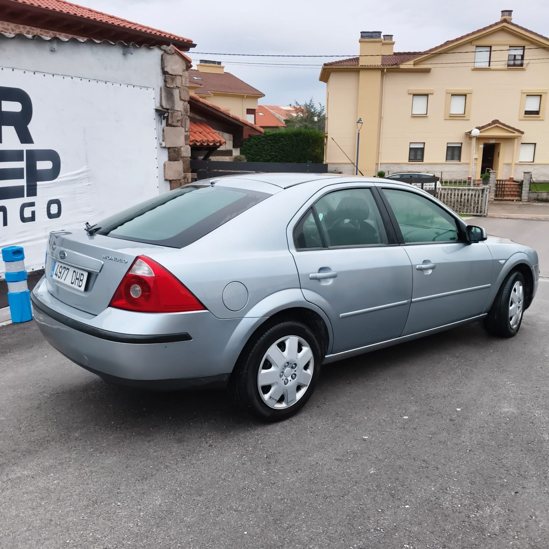 FORD MONDEO 2.0i 16V