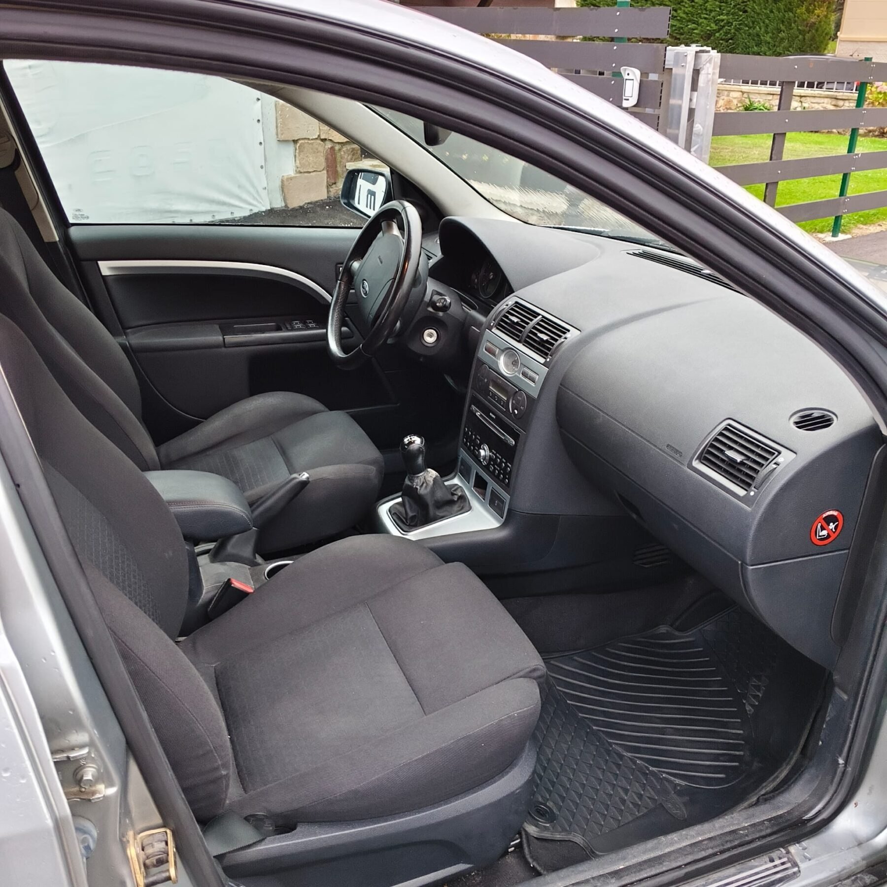 FORD MONDEO 2.0i 16V