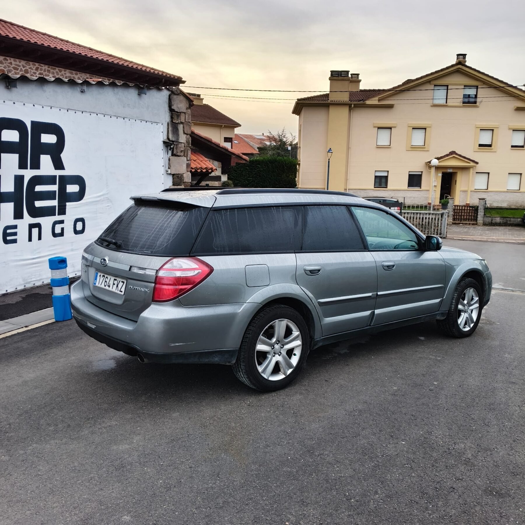 SUBARU OUTBACK 2.5i AWD