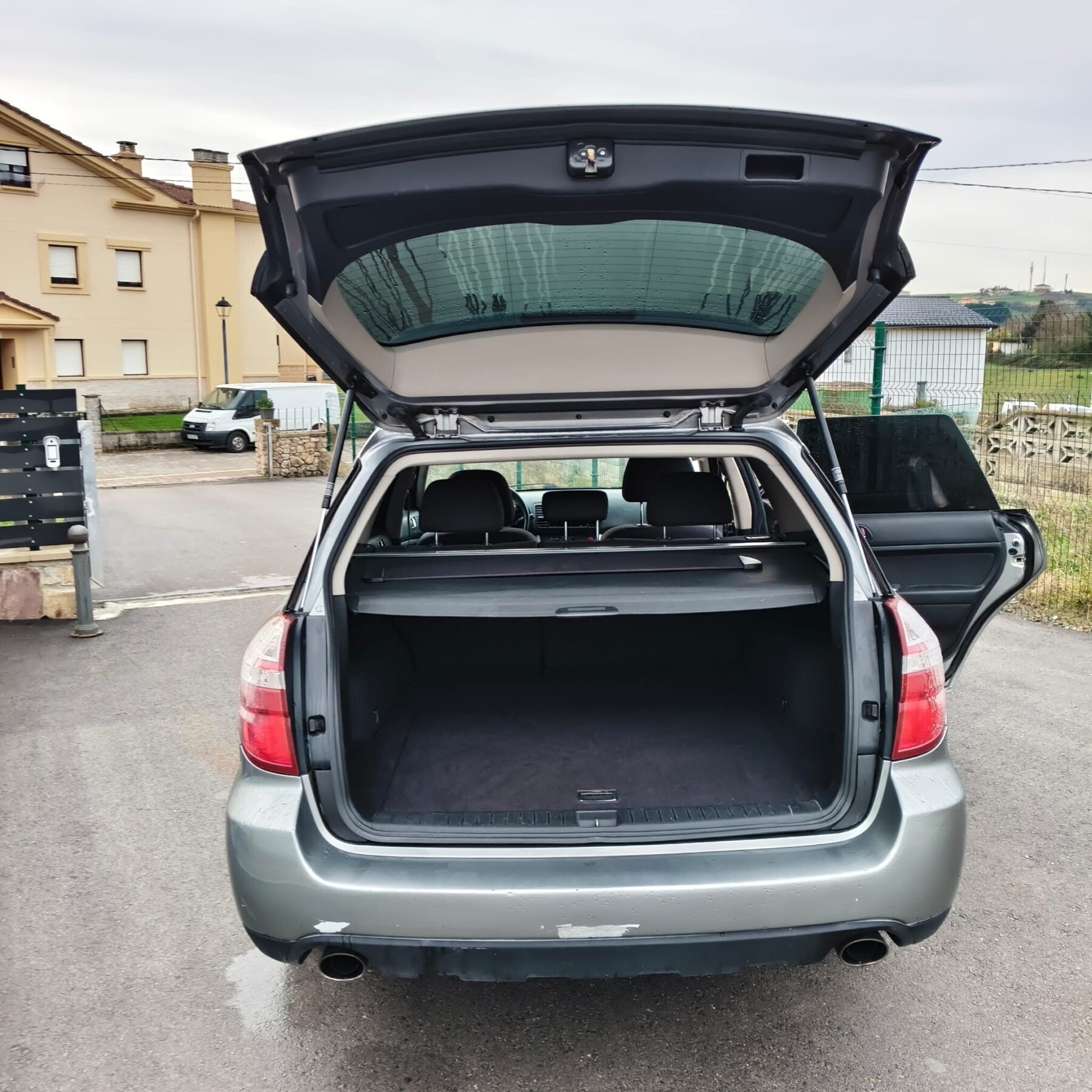 SUBARU OUTBACK 2.5i AWD