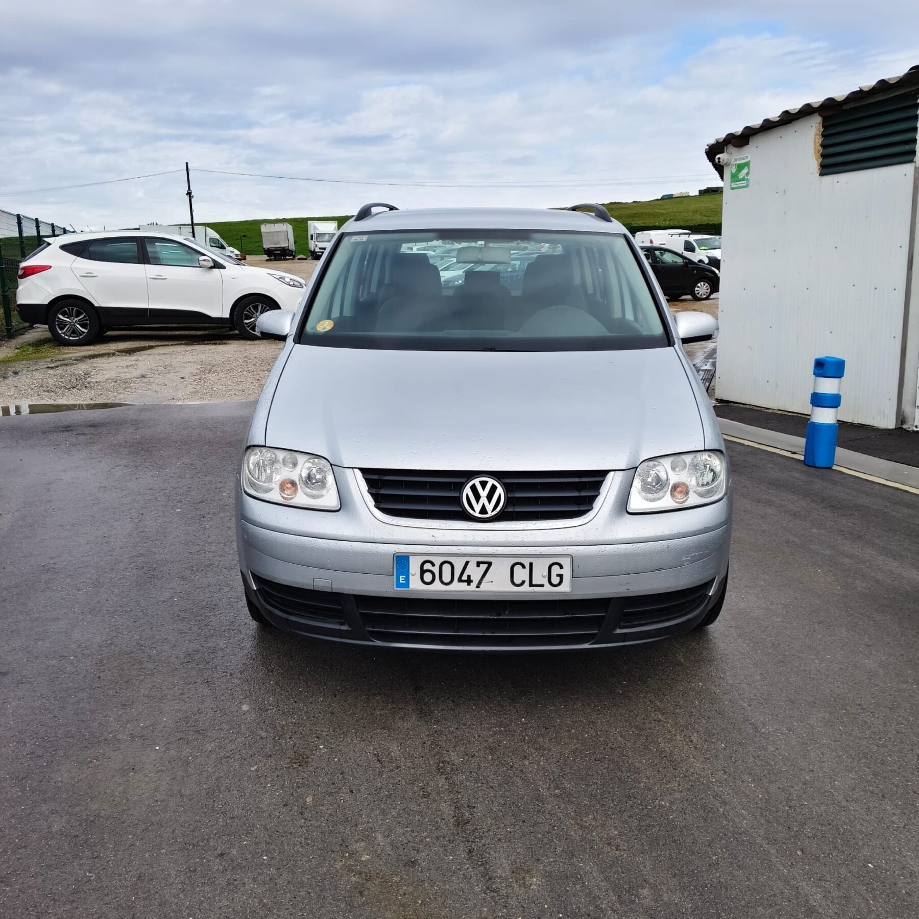 VOLKSWAGEN TOURAN 2.0 HIGHLINE