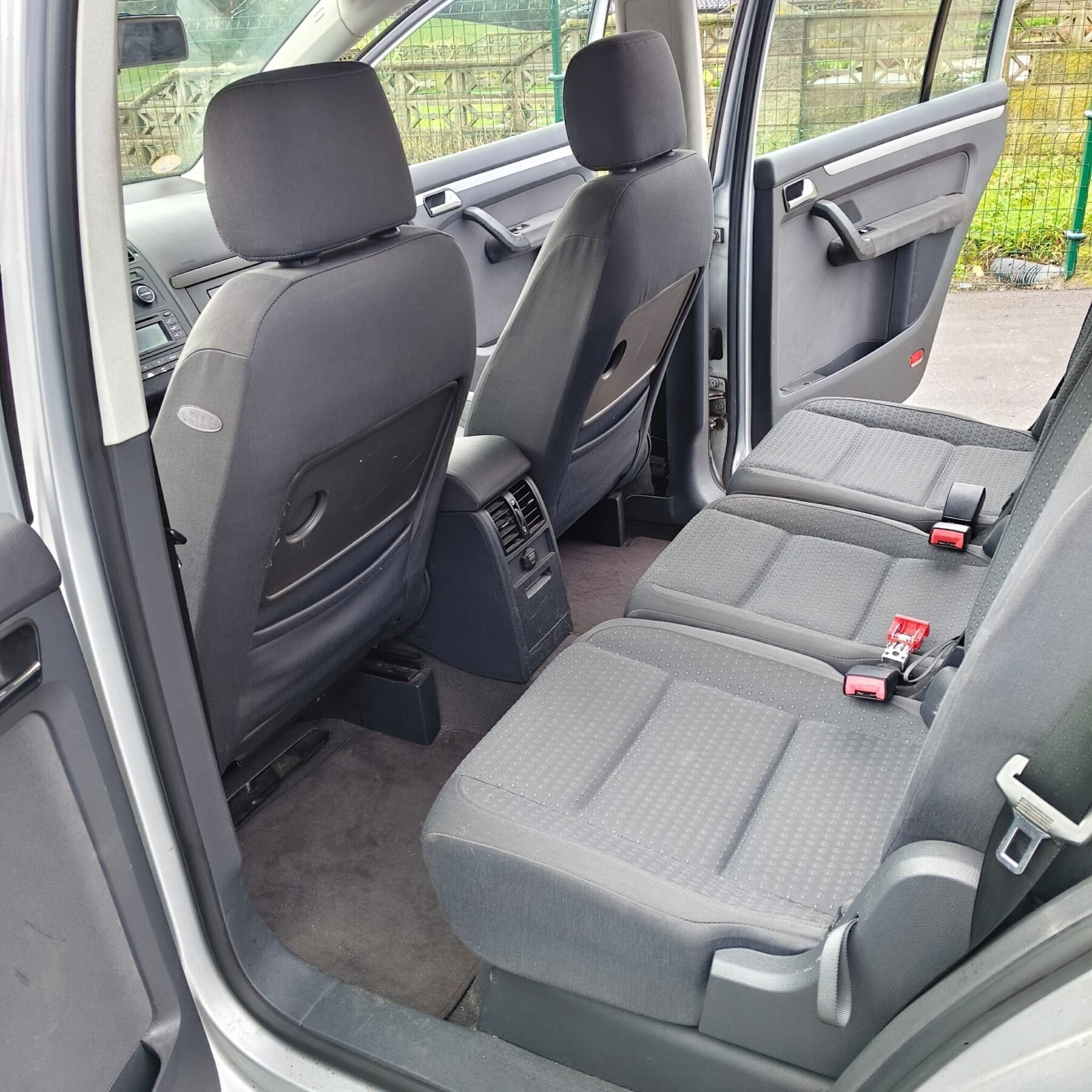 VOLKSWAGEN TOURAN 2.0 HIGHLINE