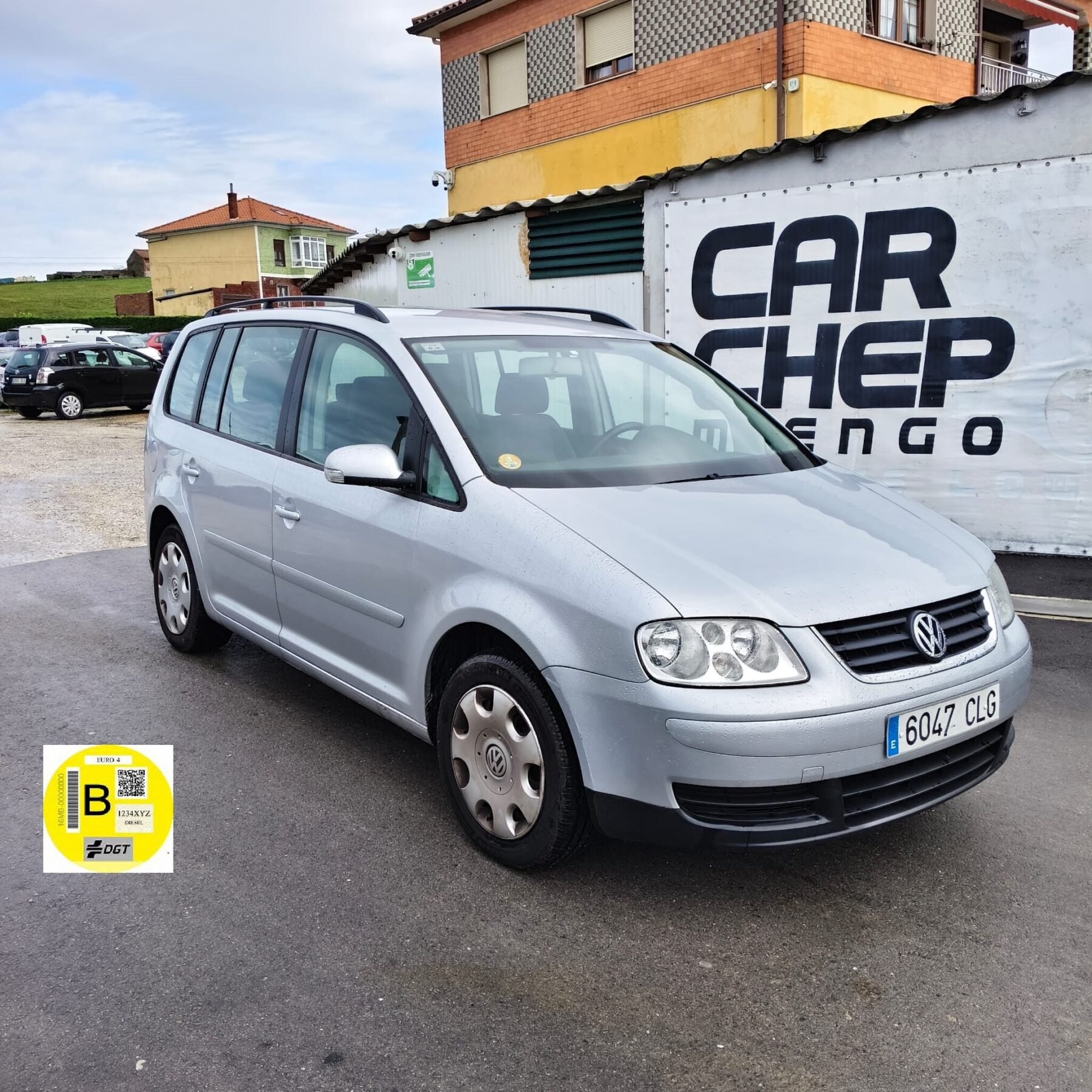 VOLKSWAGEN TOURAN 2.0 HIGHLINE