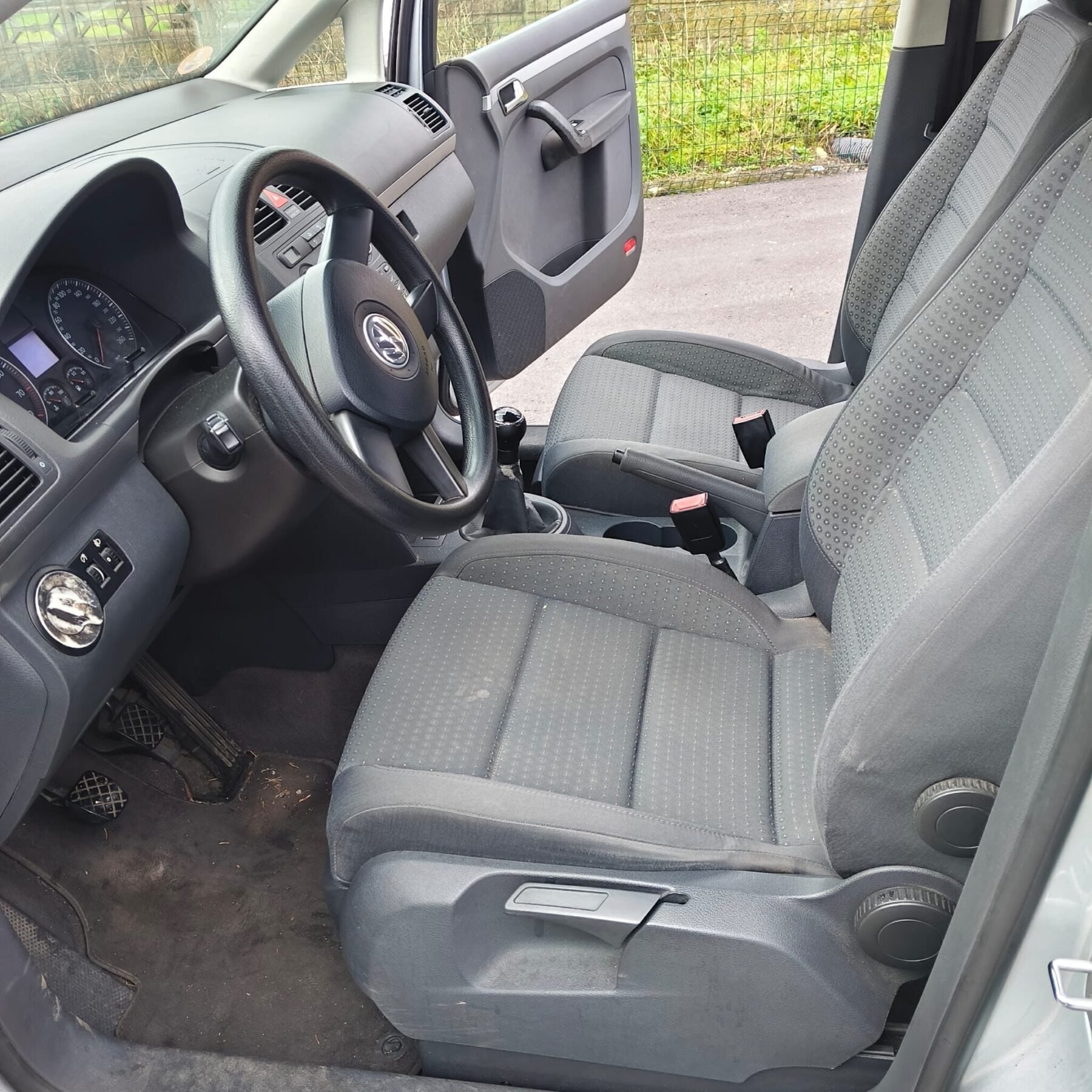 VOLKSWAGEN TOURAN 2.0 HIGHLINE