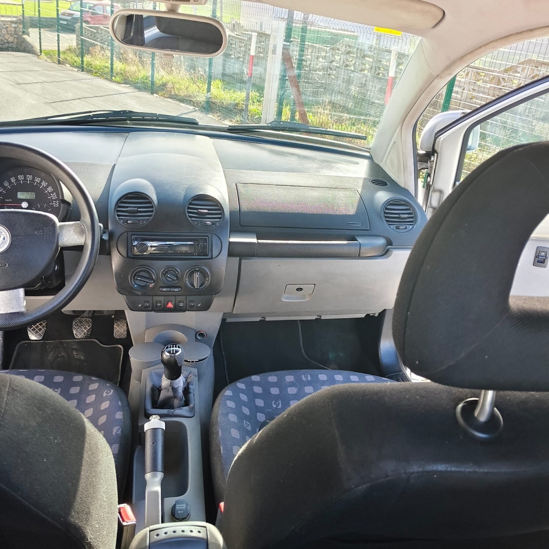 VOLKSWAGEN BEETLE 1.9 TDI