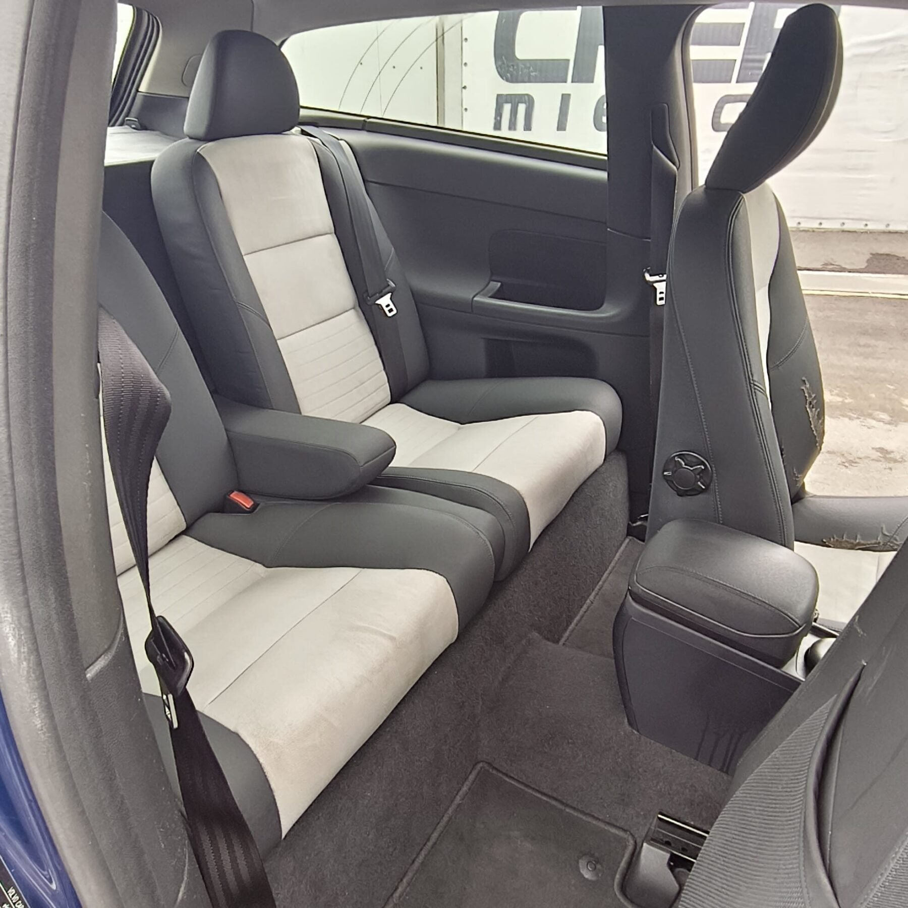 VOLVO C30 1.6 MOMENTUM