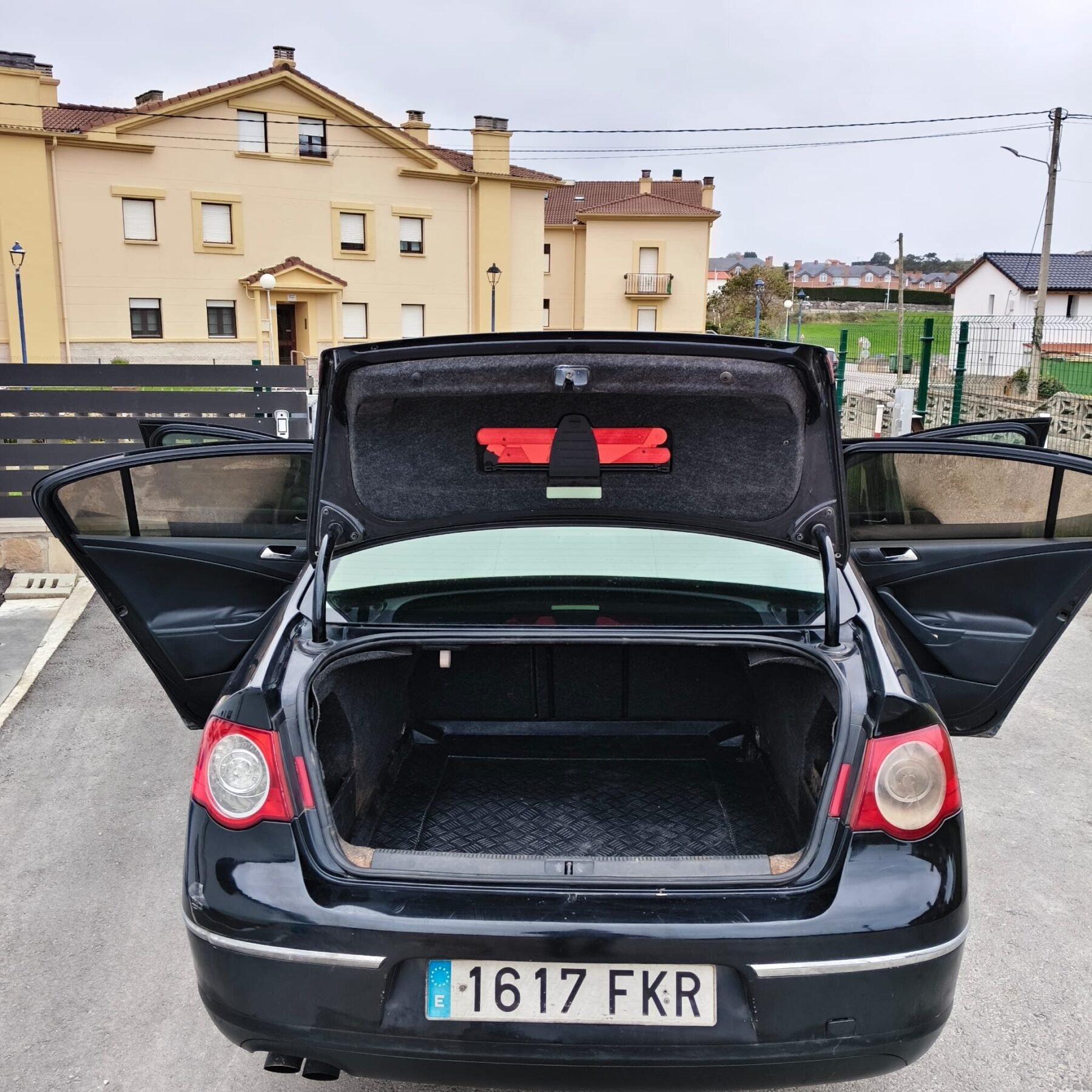 VOLKSWAGEN PASSAT 2.0 TDI