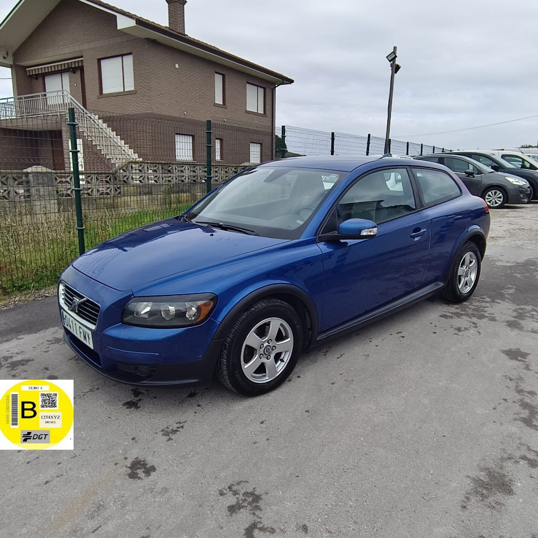 VOLVO C30 1.6 MOMENTUM