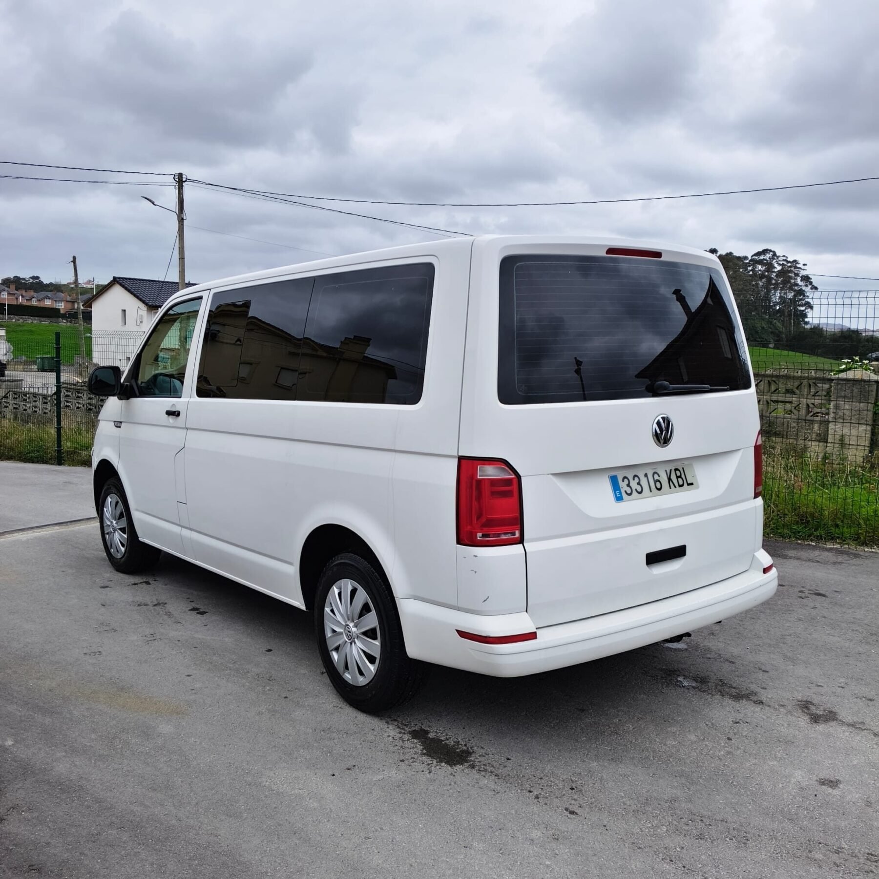 VOLKSWAGEN CARAVELLE 2.0 TDI TRENDLINE LARGO