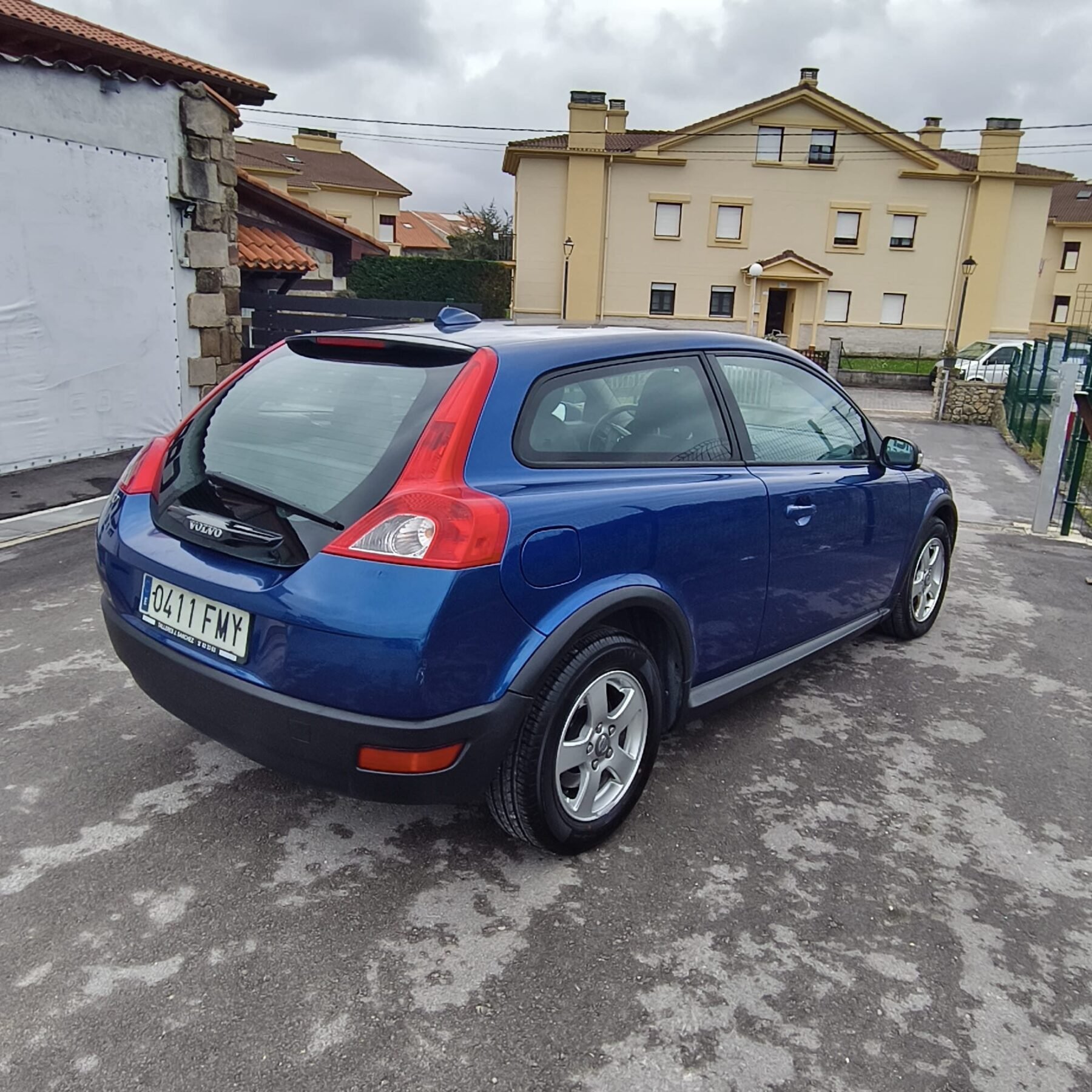 VOLVO C30 1.6 MOMENTUM