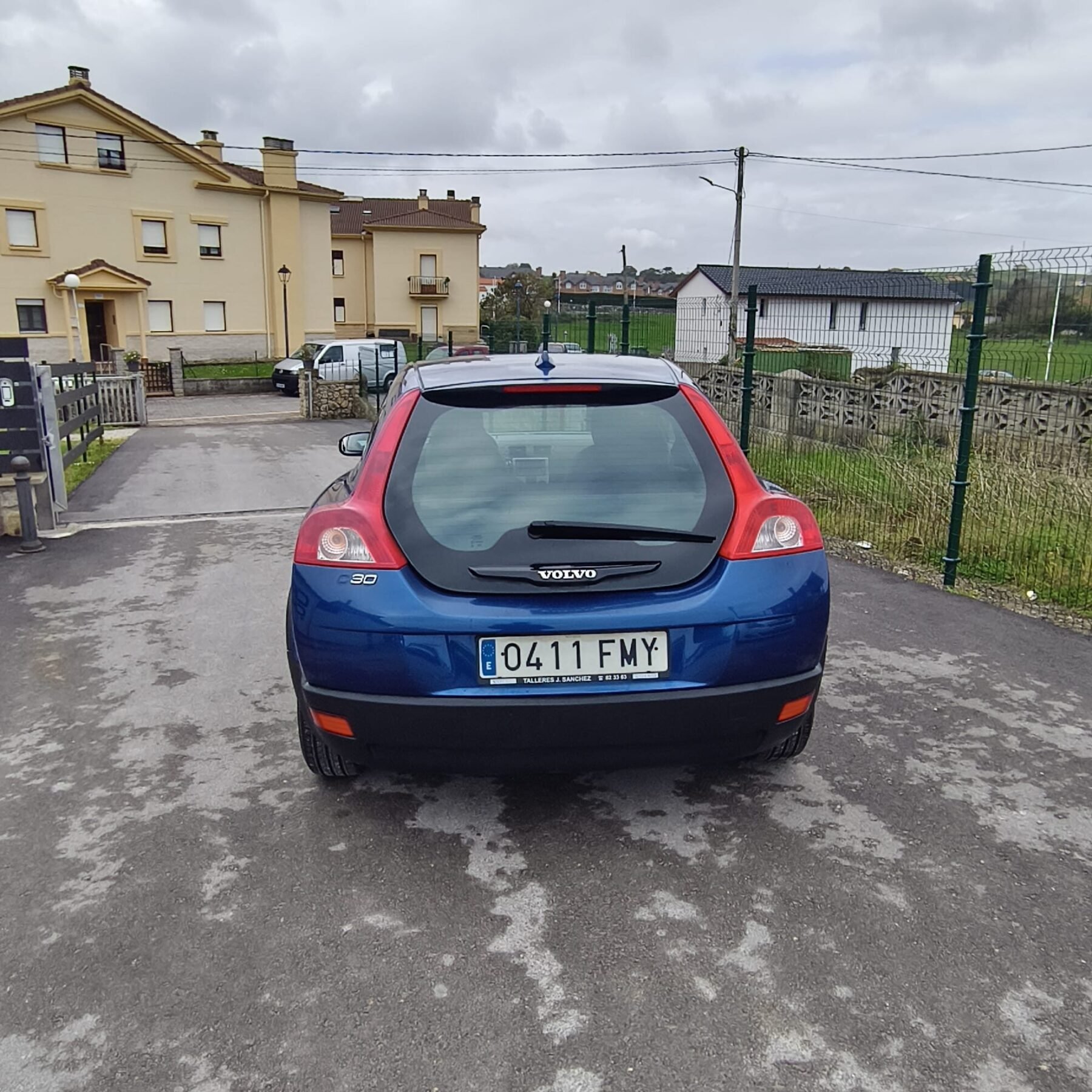 VOLVO C30 1.6 MOMENTUM