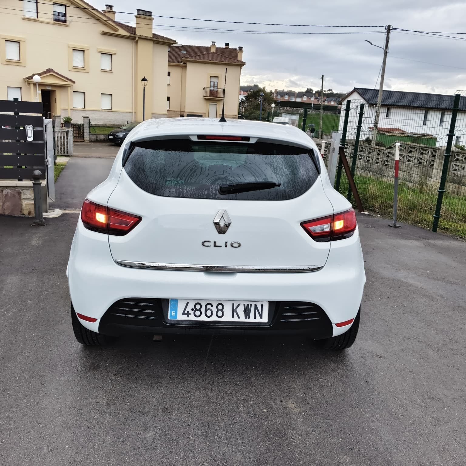 RENAULT CLIO RENAULT Clio Limited TCe GLP 18