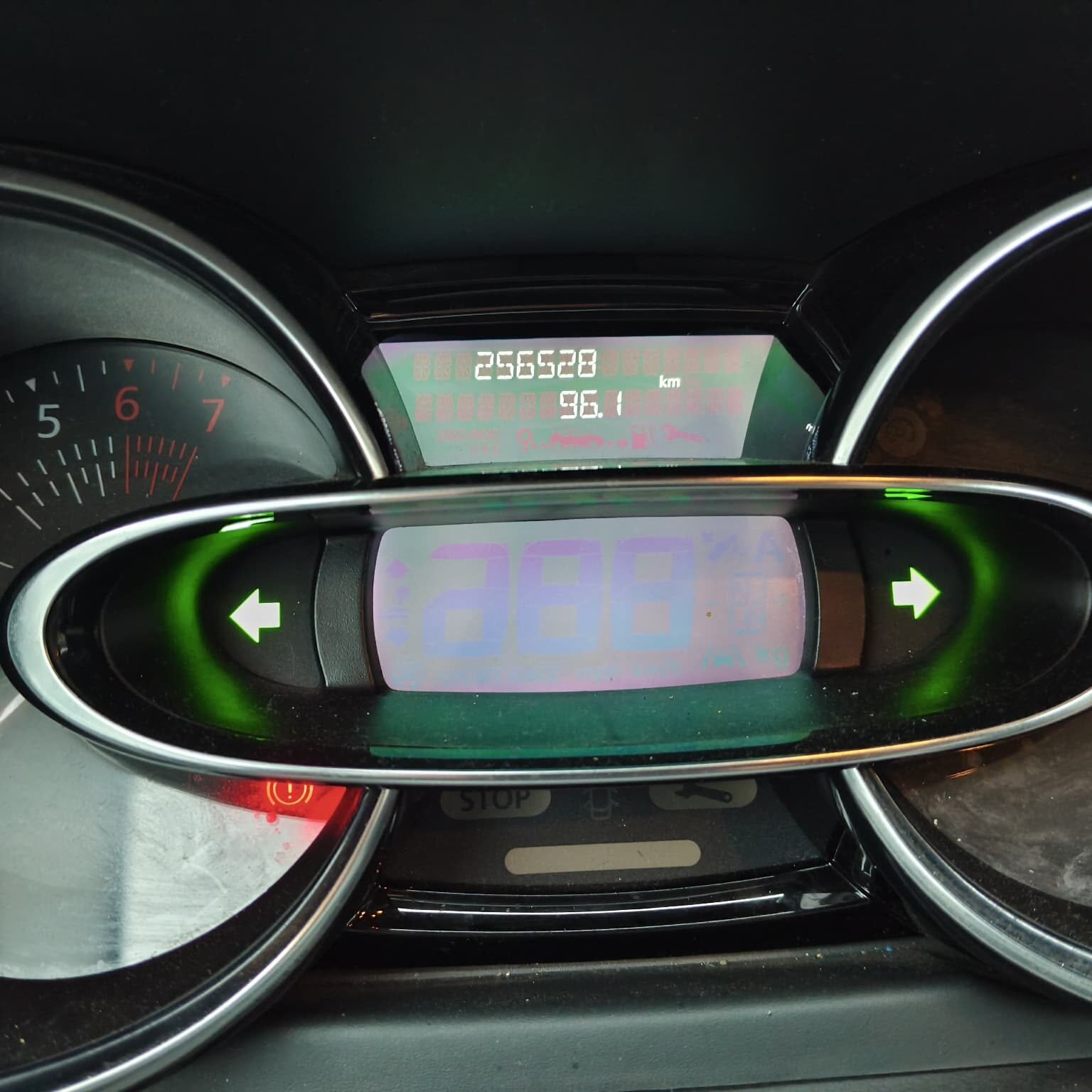 RENAULT CLIO RENAULT Clio Limited TCe GLP 18