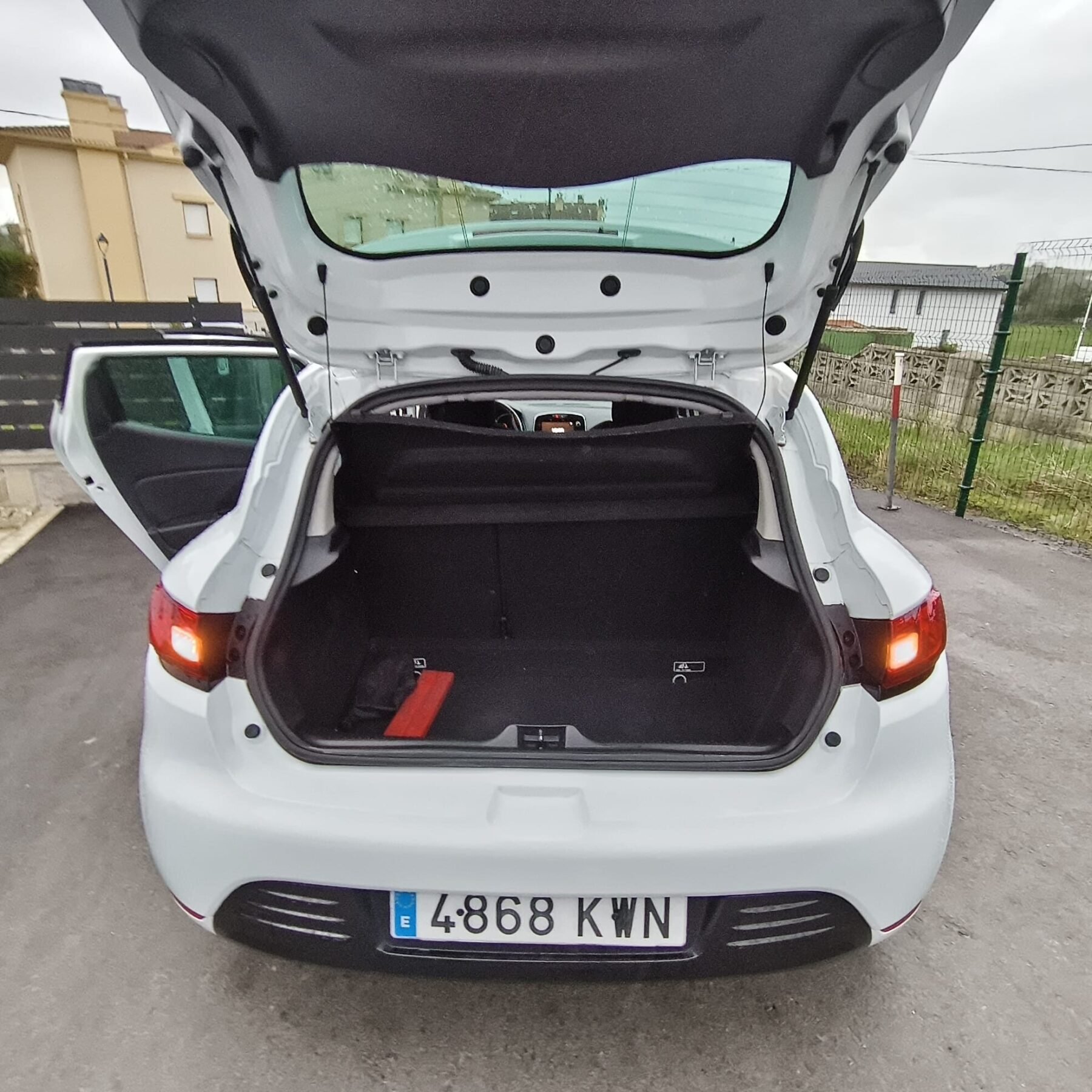 RENAULT CLIO RENAULT Clio Limited TCe GLP 18